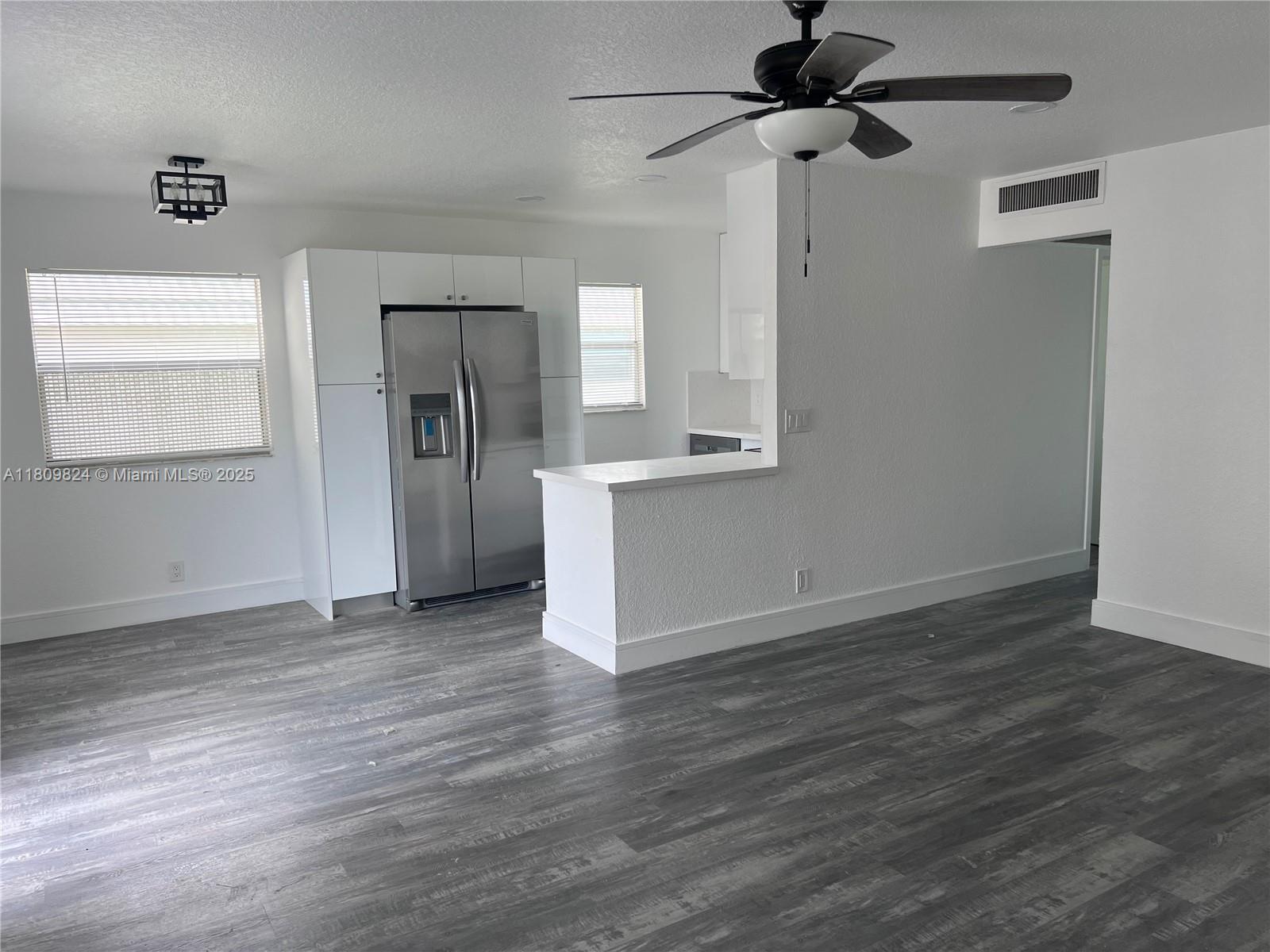 +55 Community, TOTALLY RENOVATED 2 bedroom/2 bath condo in a gated. Tastefully done with S/S appliances, porcelain countertops and backsplash. Clubhouse with great entertainment. 2 golf courses, indoor and outdoor heated pools, performing arts center, cafe, exercise rooms, aerobics, game rooms and so much more!
