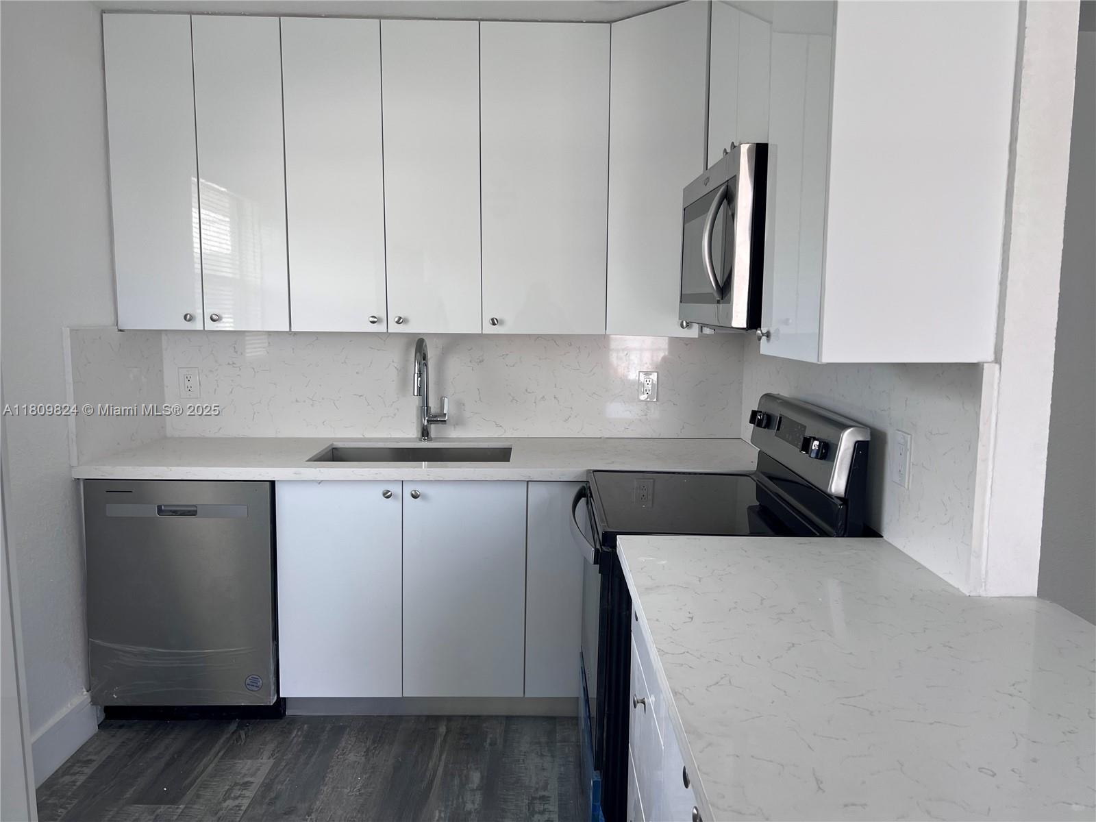 KINGS POINT - Residential Lease