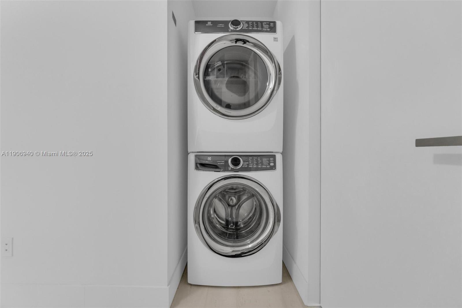 18975 COLLINS CONDO - Residential Lease