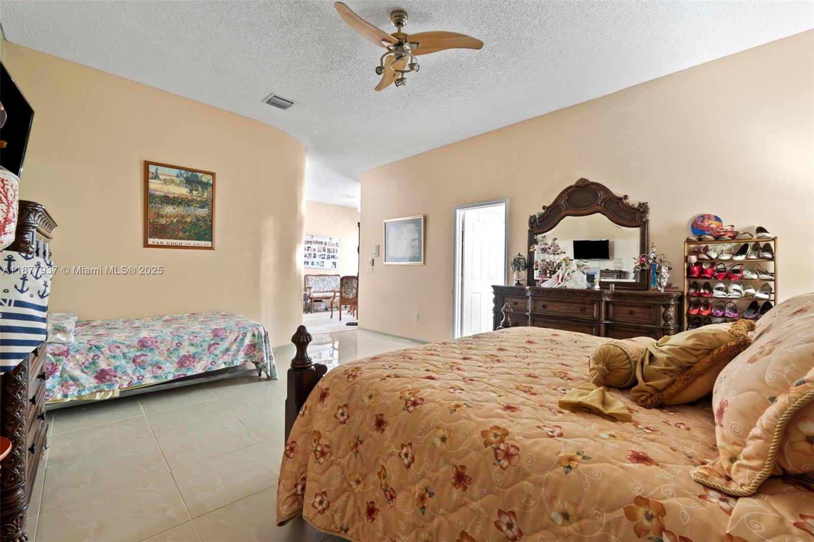 RIVIERA ISLES II - Residential