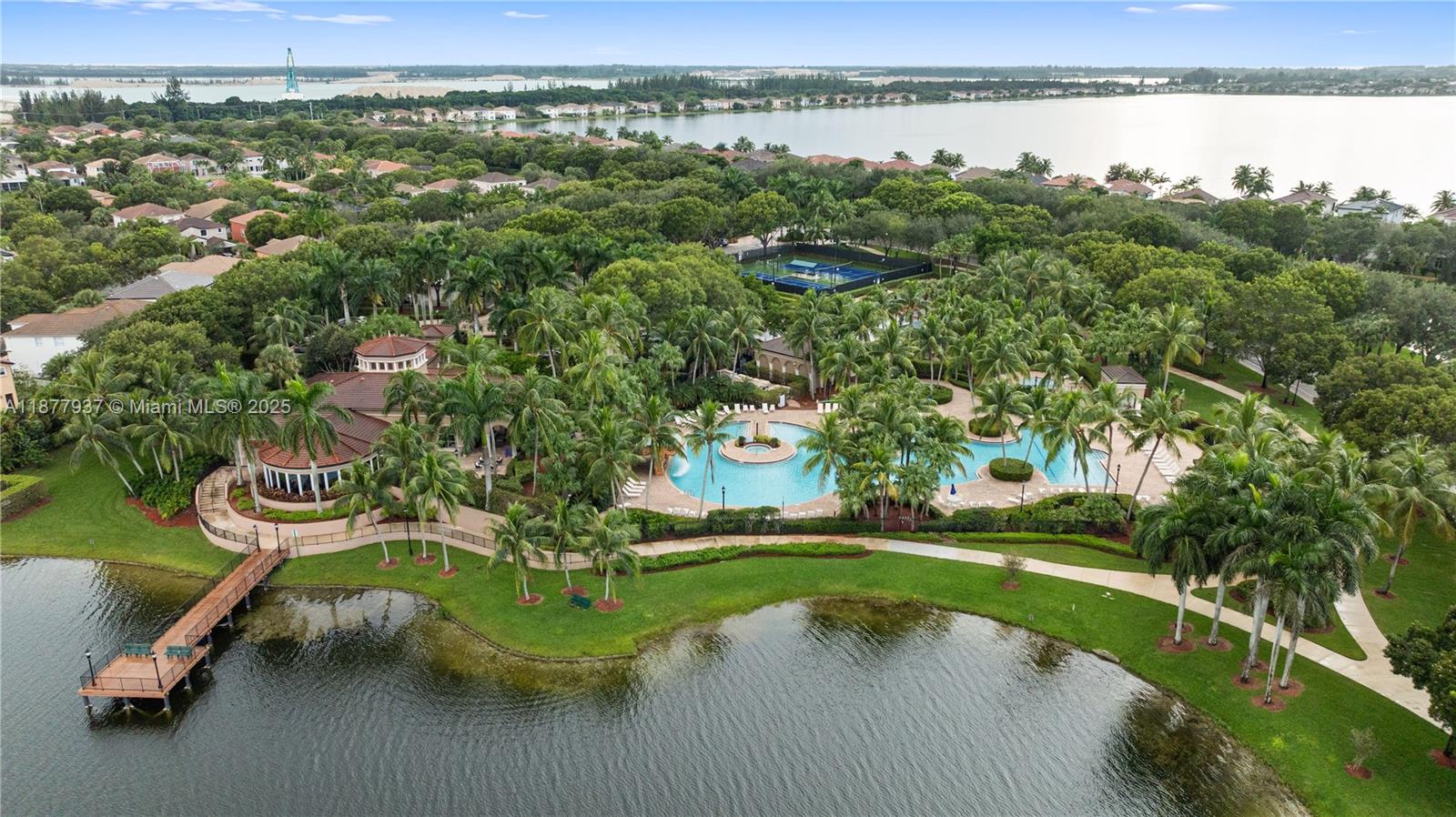 RIVIERA ISLES II - Residential