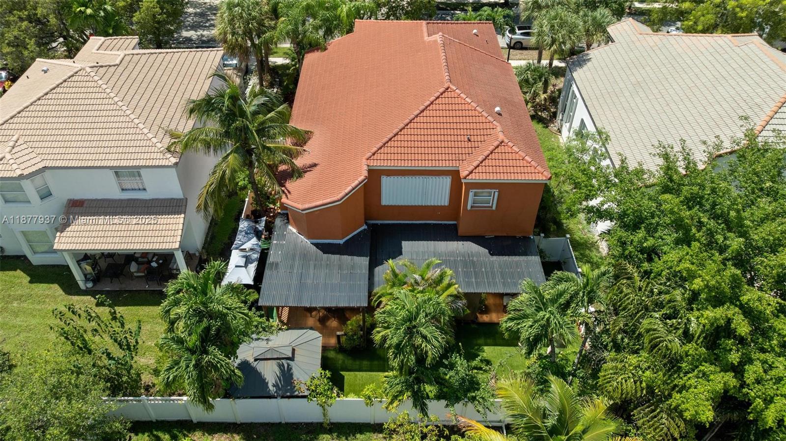 RIVIERA ISLES II - Residential