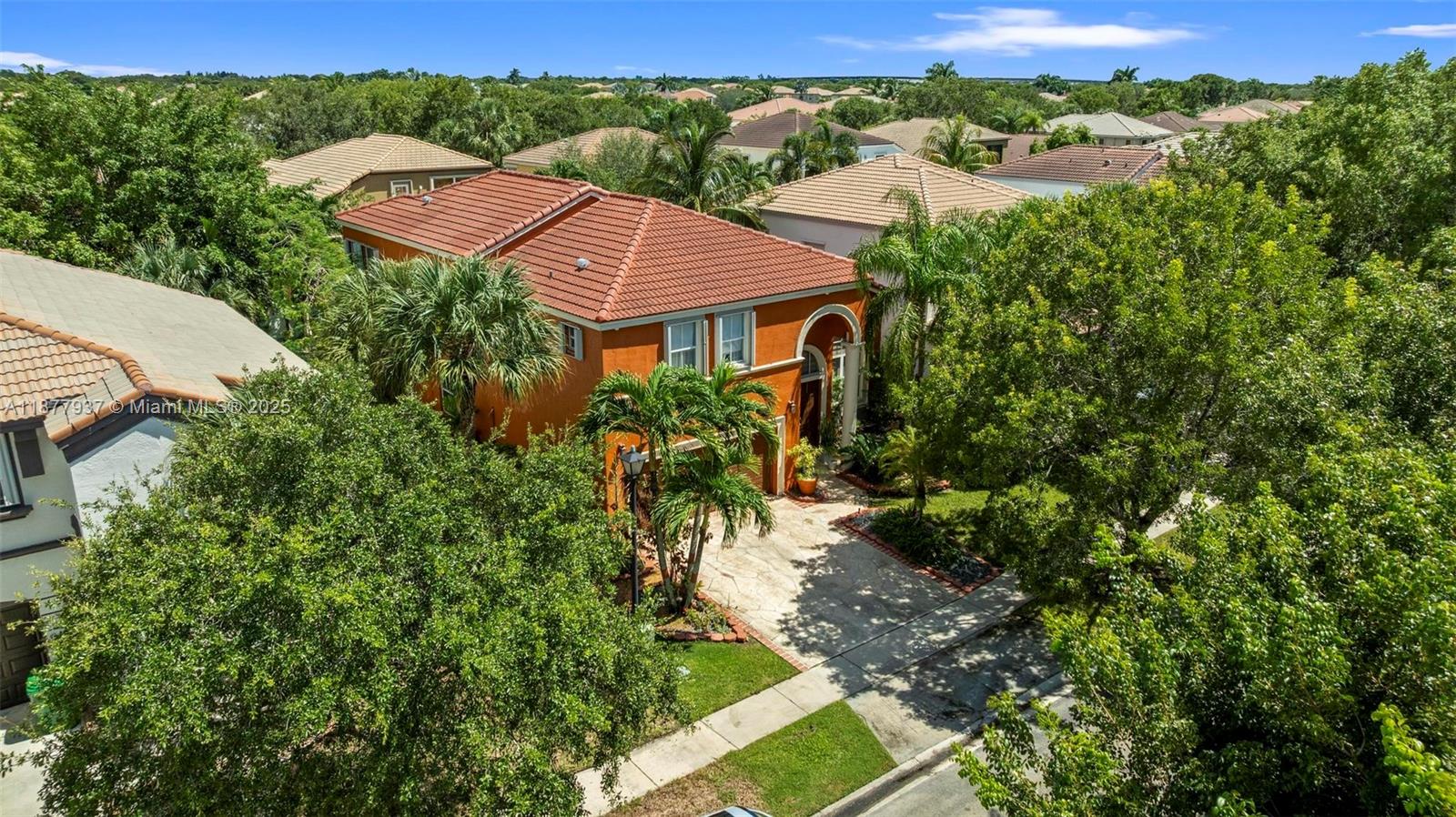 RIVIERA ISLES II - Residential