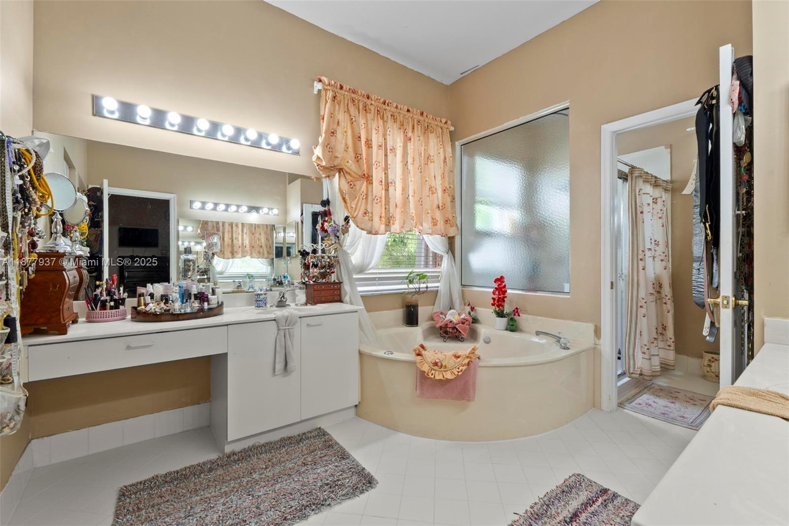 RIVIERA ISLES II - Residential