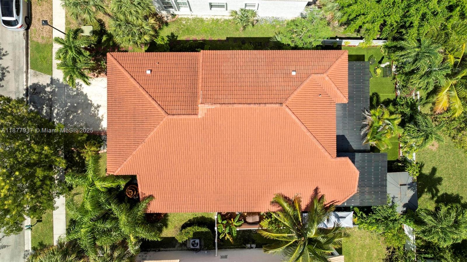 RIVIERA ISLES II - Residential