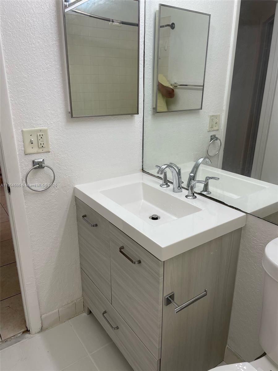 GRAND MARQUIS CONDO - Residential Lease