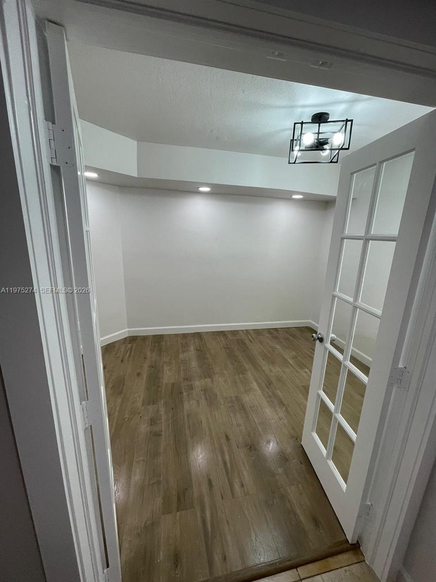 ELAN AT CALUSA CONDO IX - Residential Lease