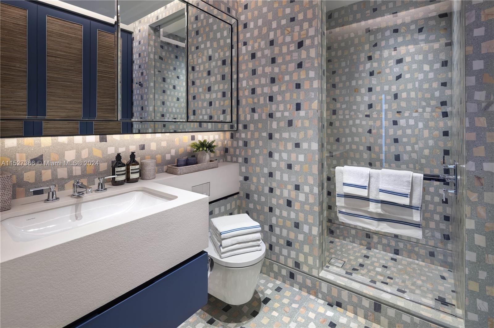 SUNSET LAKE - Residential