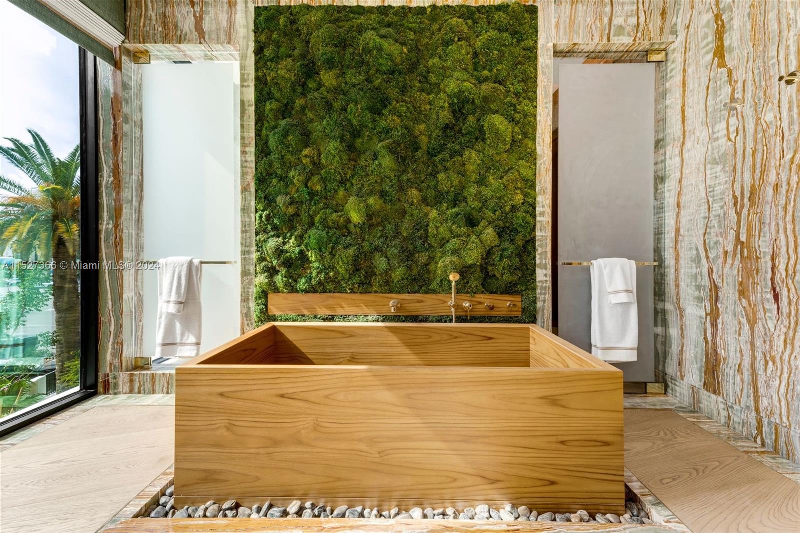 SUNSET LAKE - Residential