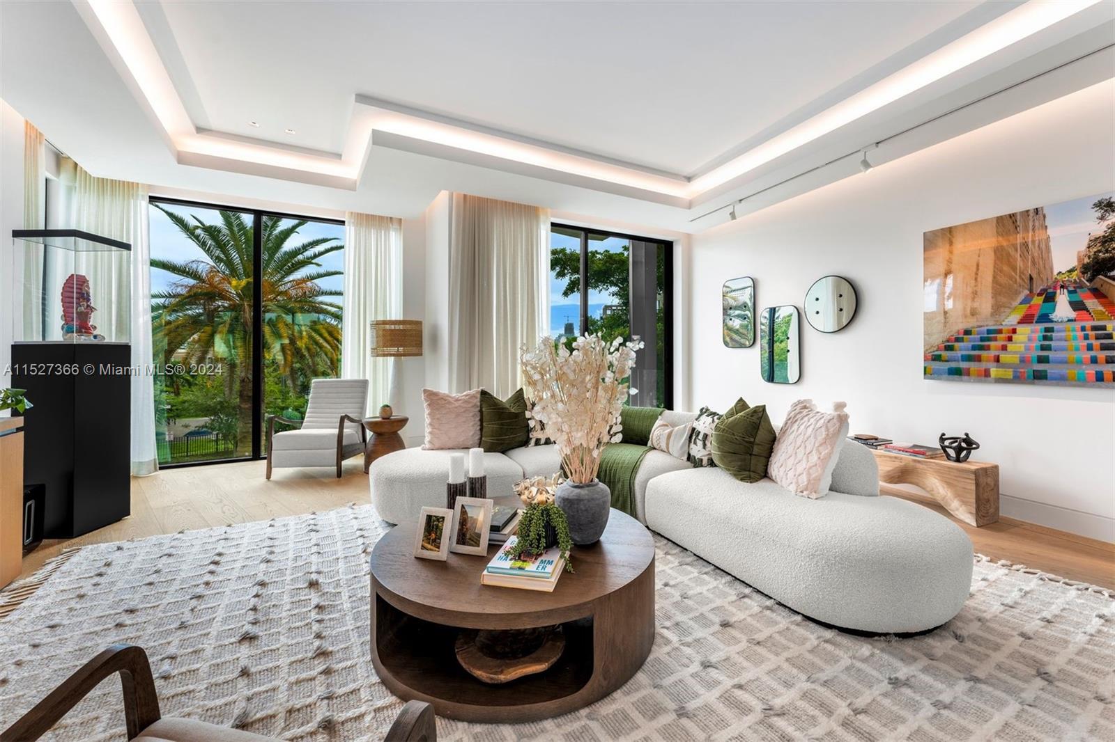 SUNSET LAKE - Residential