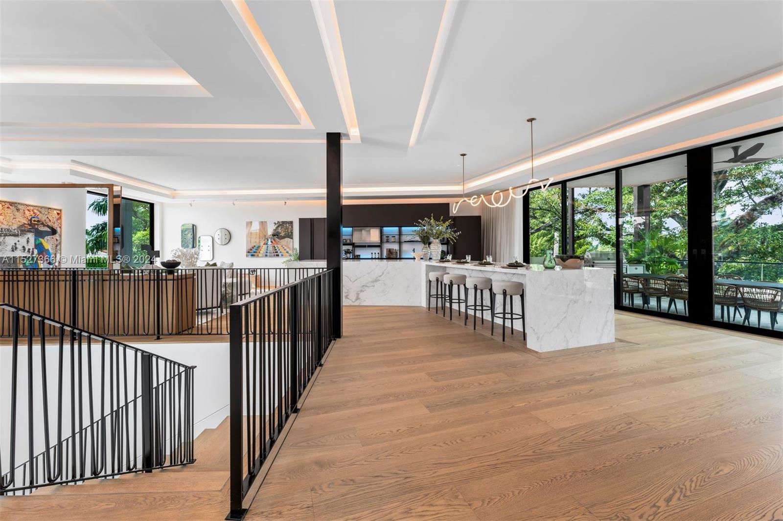 SUNSET LAKE - Residential