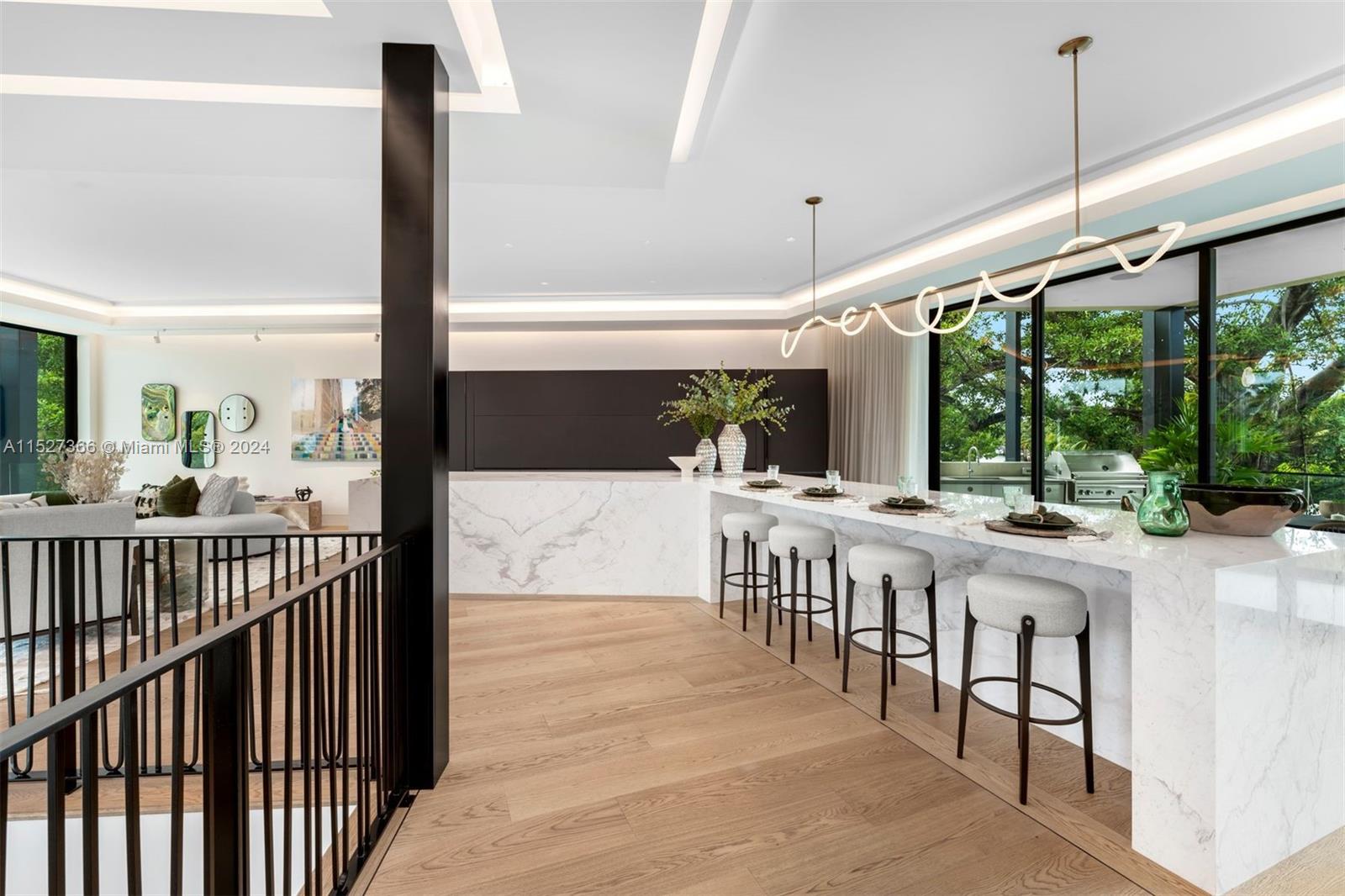 SUNSET LAKE - Residential