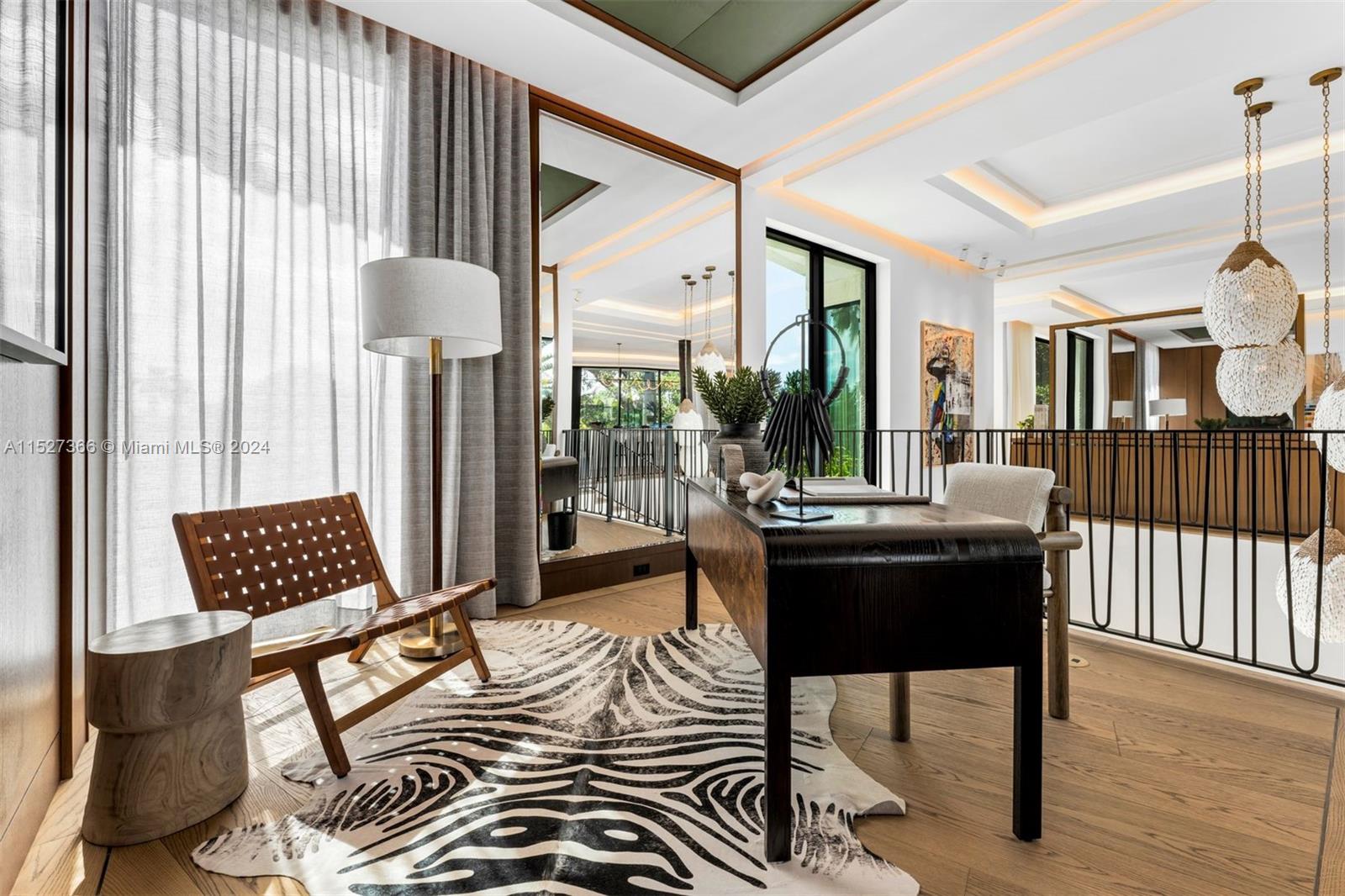 SUNSET LAKE - Residential