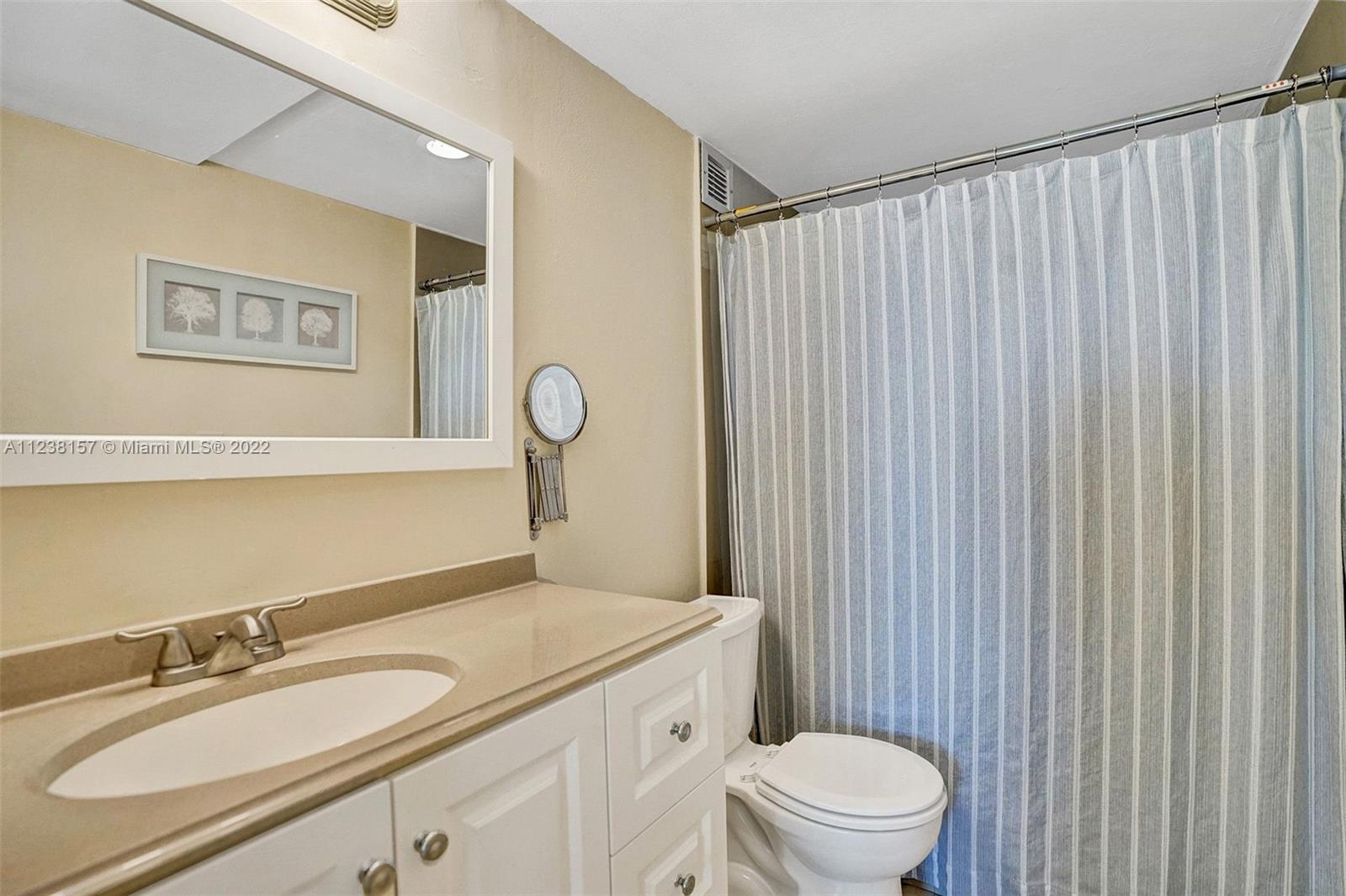 OLYMPUS CONDO PH A - Residential Lease