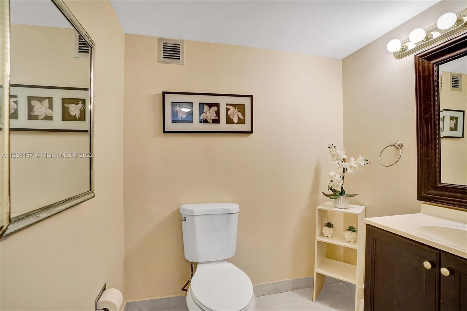 OLYMPUS CONDO PH A - Residential Lease