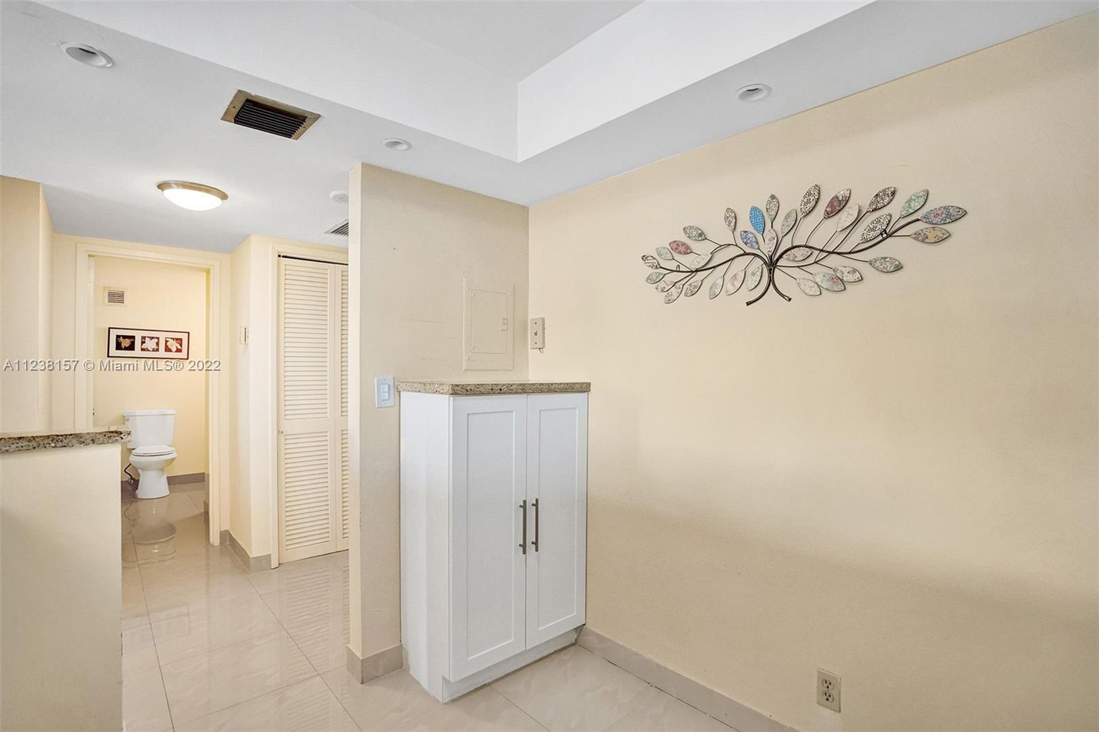 OLYMPUS CONDO PH A - Residential Lease