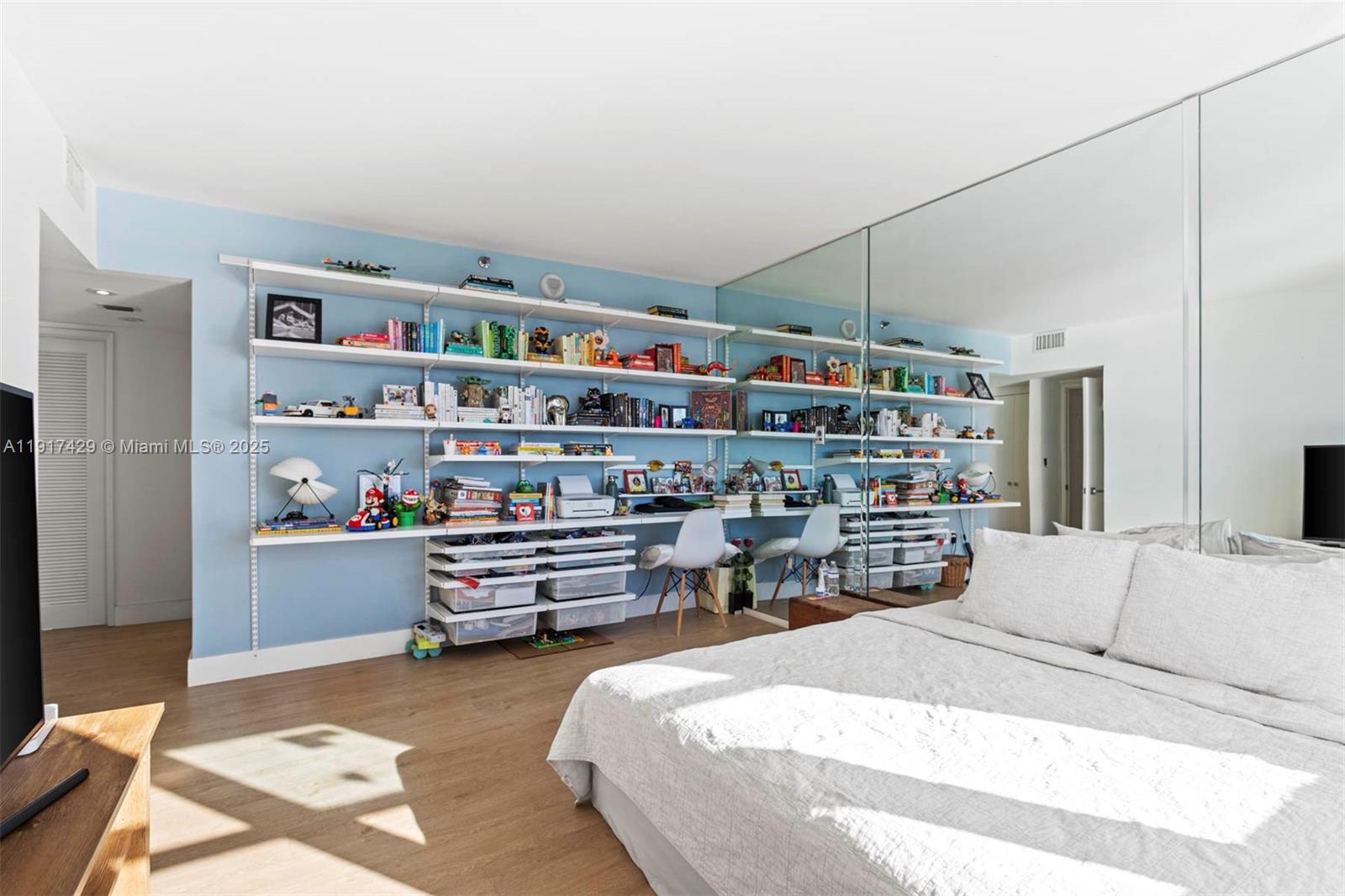 NINE ISLAND AVENUE CONDO - Residential