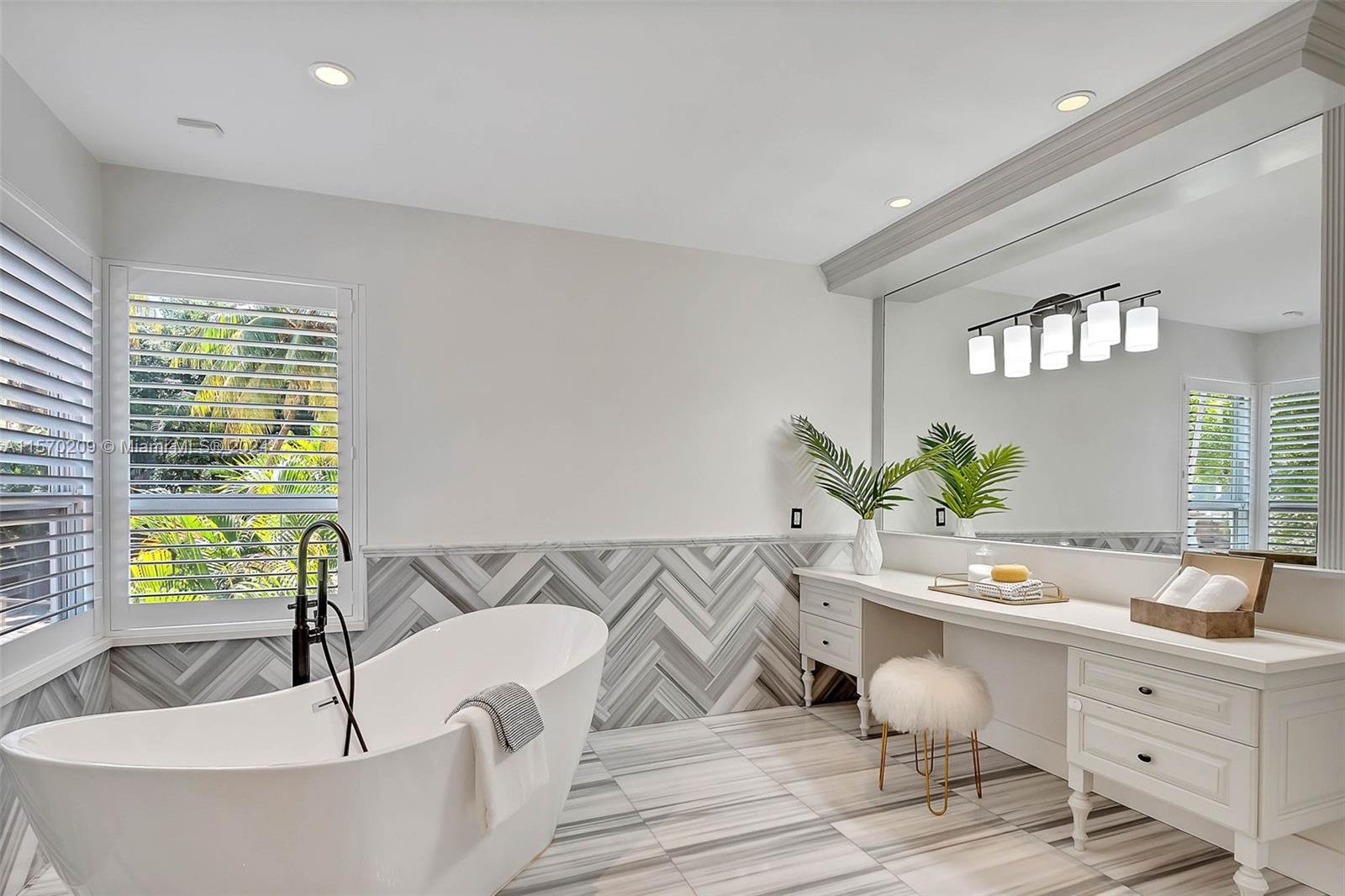 KLEBBA BAY ESTATES - Residential