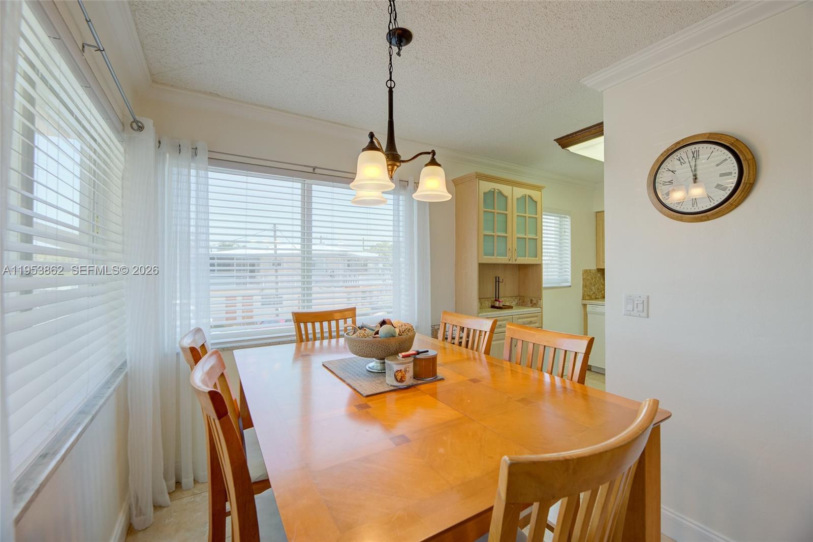 920 SW 10th Ter 12AR