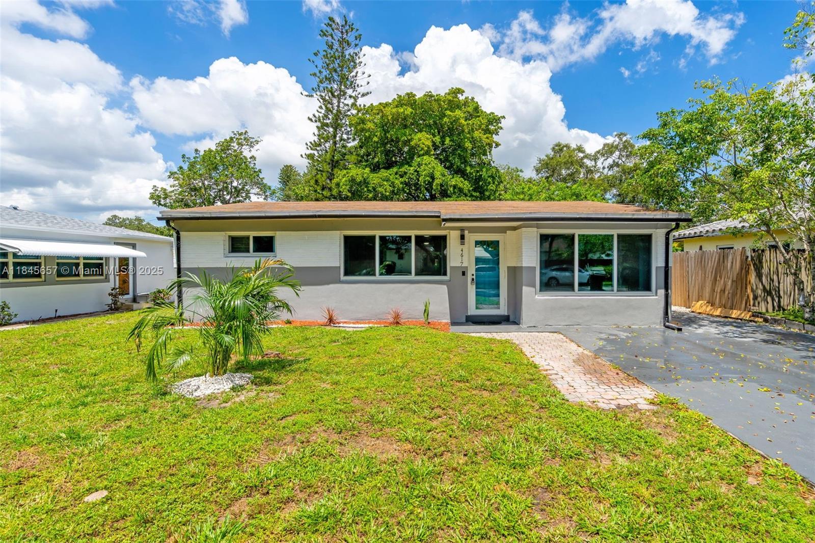 BROWARD HEIGHTS - Residential