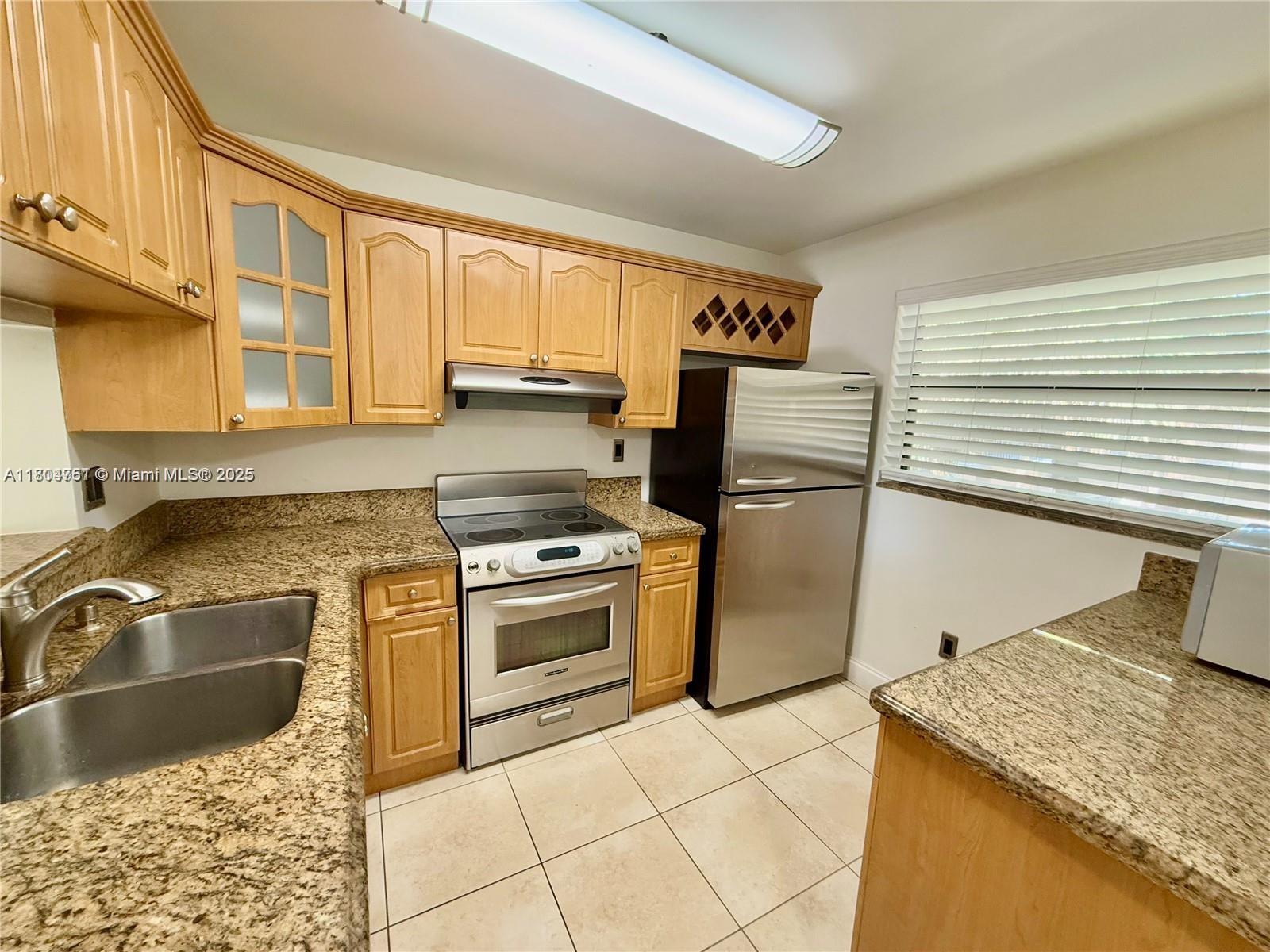 GARDENS OF KENDALL SO CON - Residential