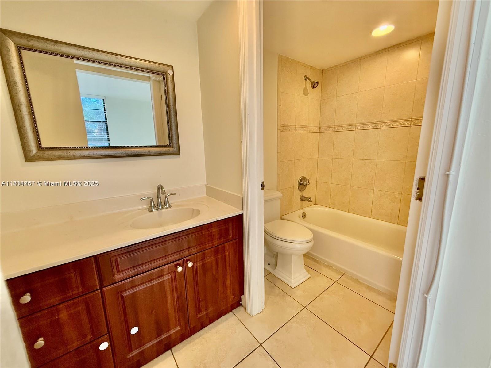 GARDENS OF KENDALL SO CON - Residential