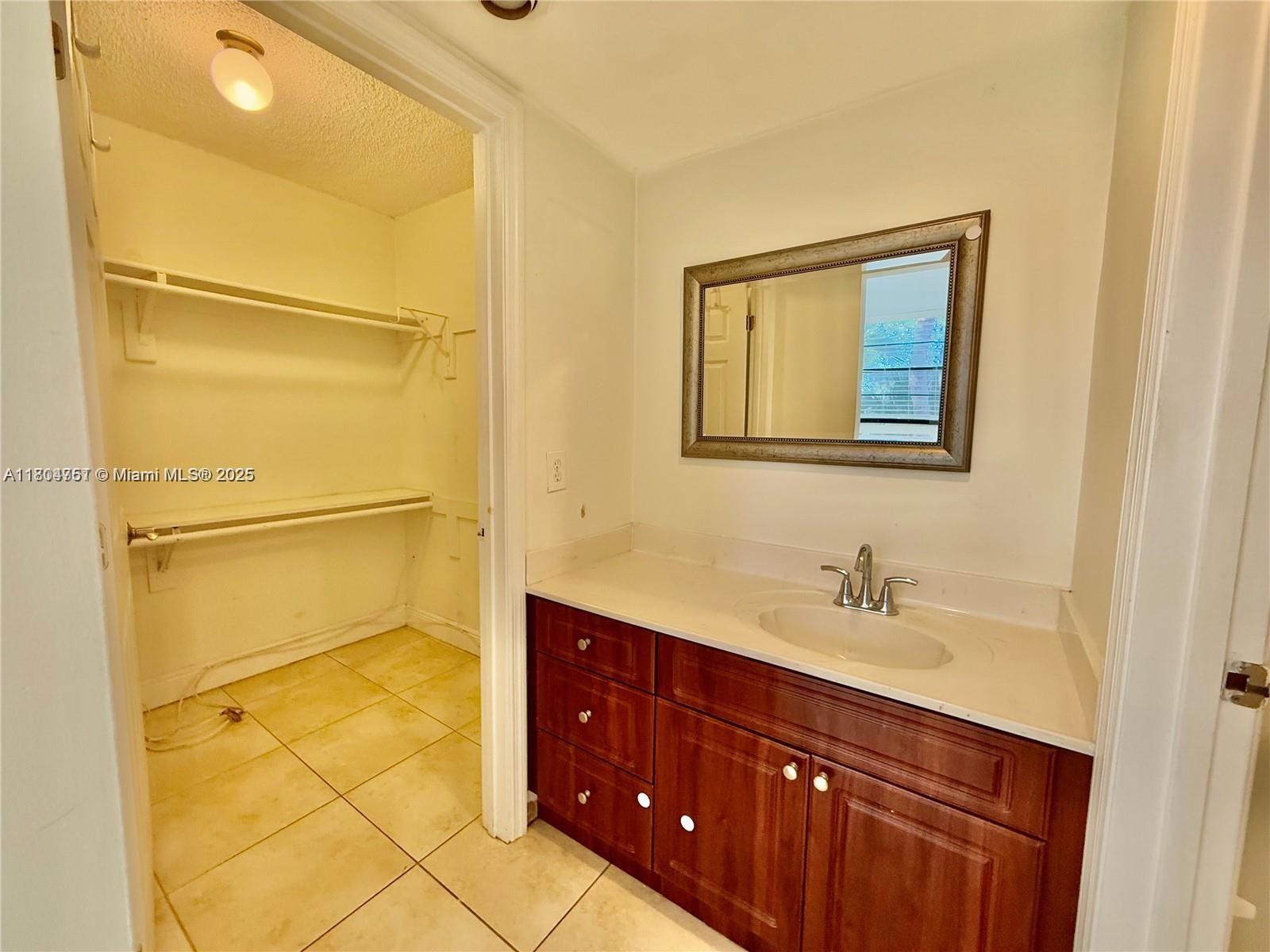 GARDENS OF KENDALL SO CON - Residential
