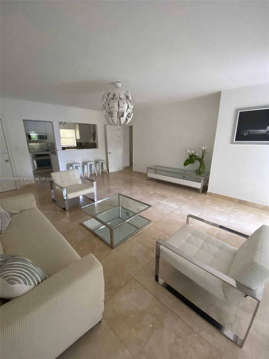 32 Camden Dr 2