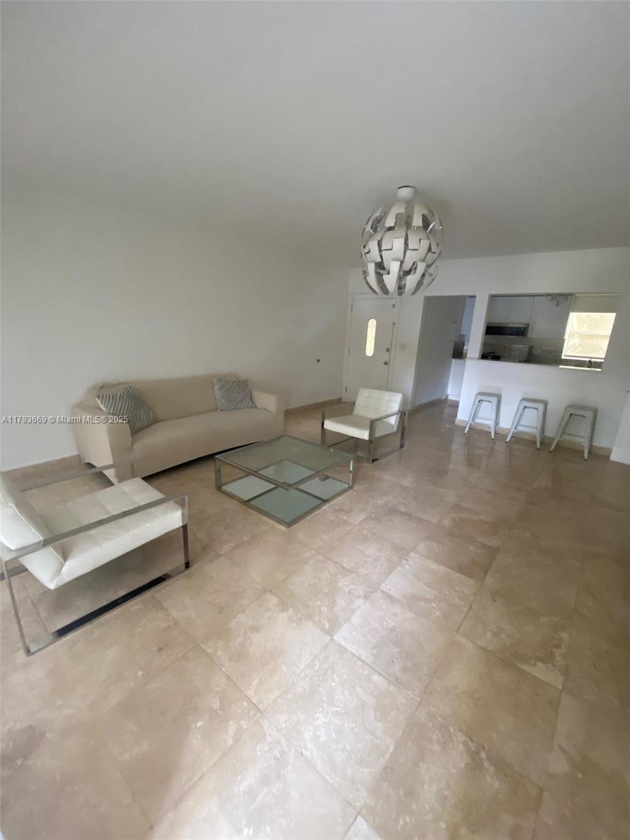 32 Camden Dr 2