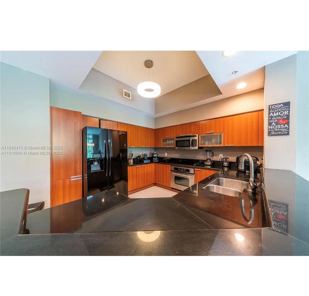 THE OAKS I CONDO - Residential