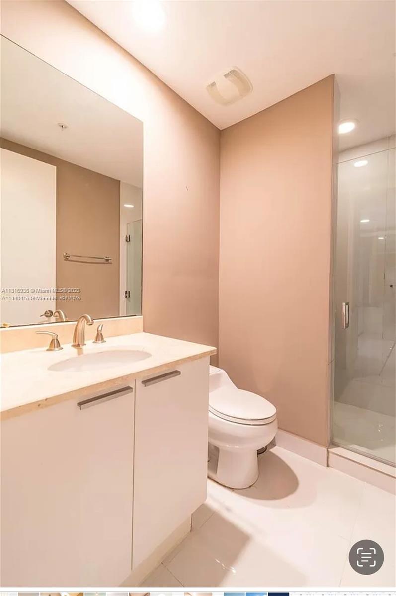 THE OAKS I CONDO - Residential