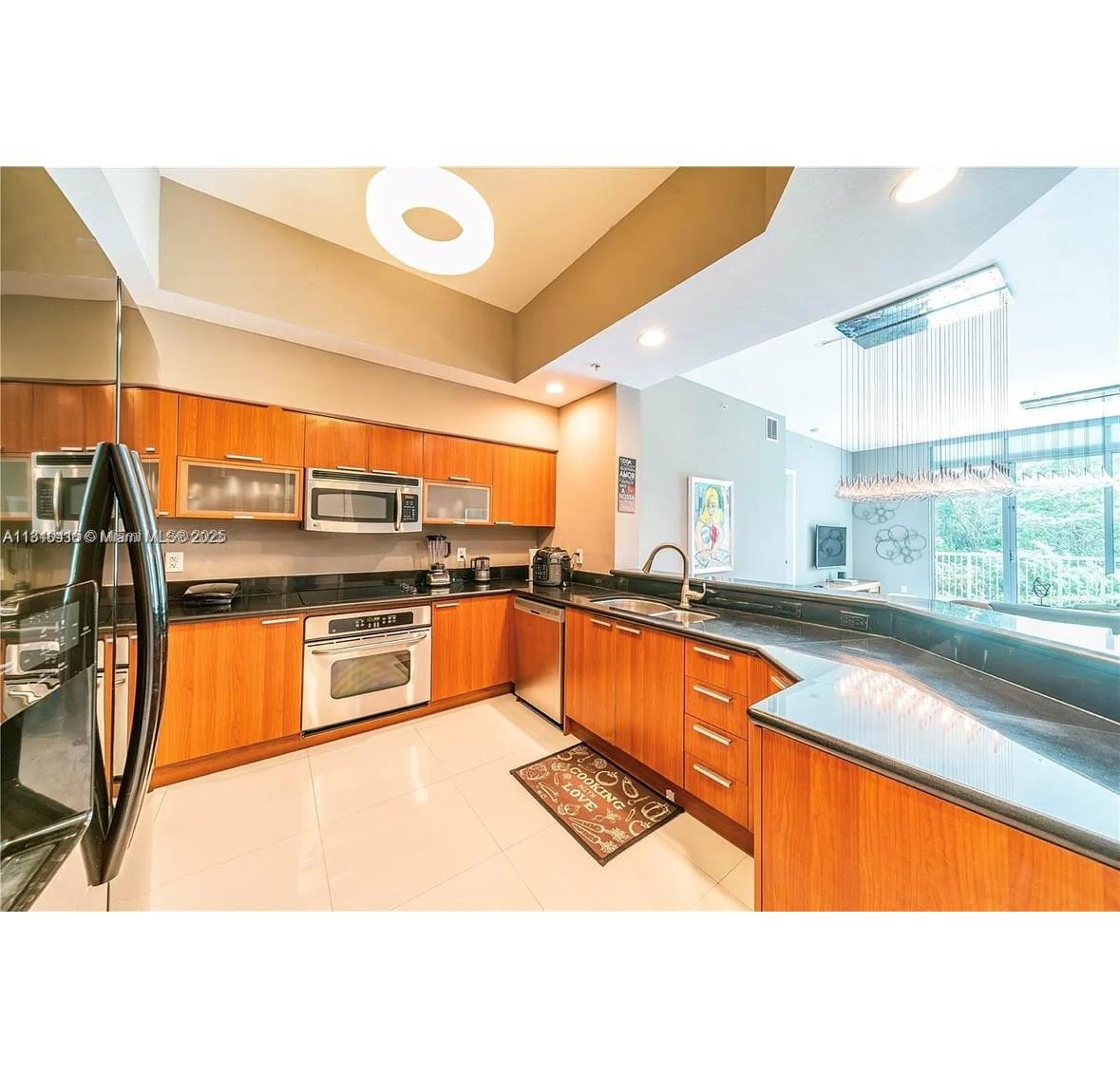 THE OAKS I CONDO - Residential