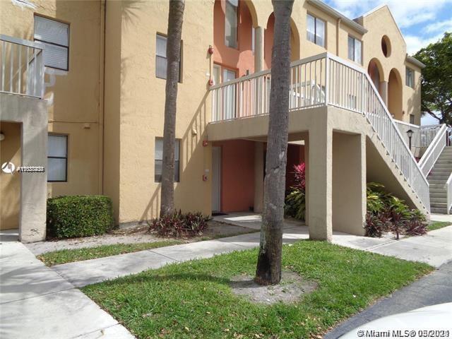 VILLAS AT LAKEVIEW CONDO - Residential Lease