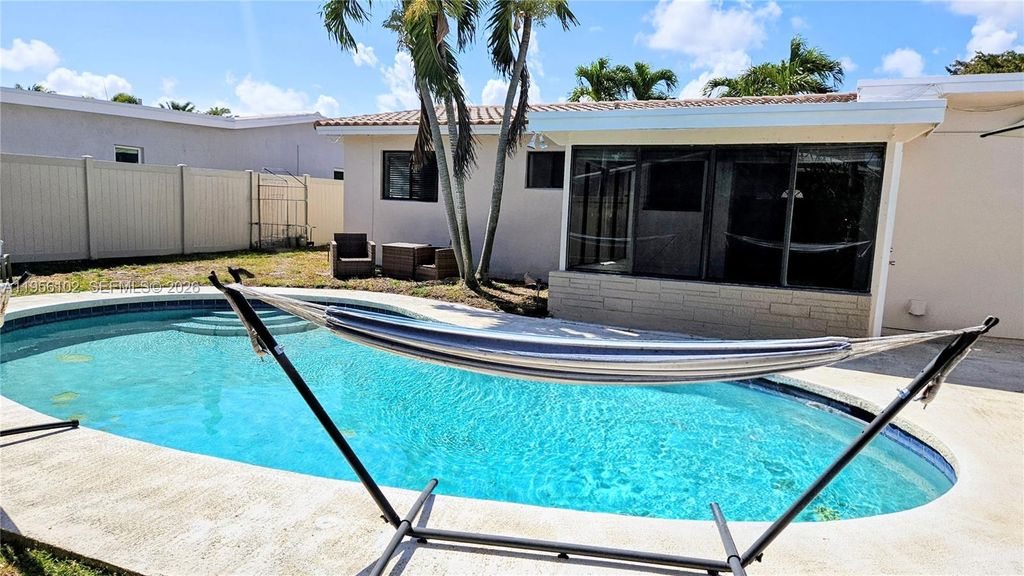 Photo of 4360 NE 13th Ave #Main, Oakland Park, FL 33334 (MLS # A11956102)