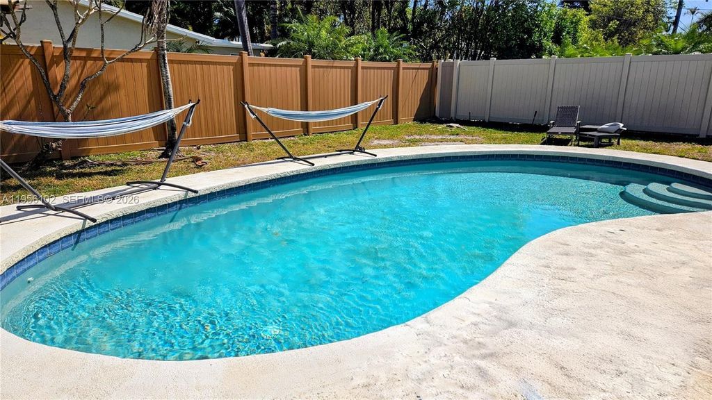 Photo of 4360 NE 13th Ave #Main, Oakland Park, FL 33334 (MLS # A11956102)