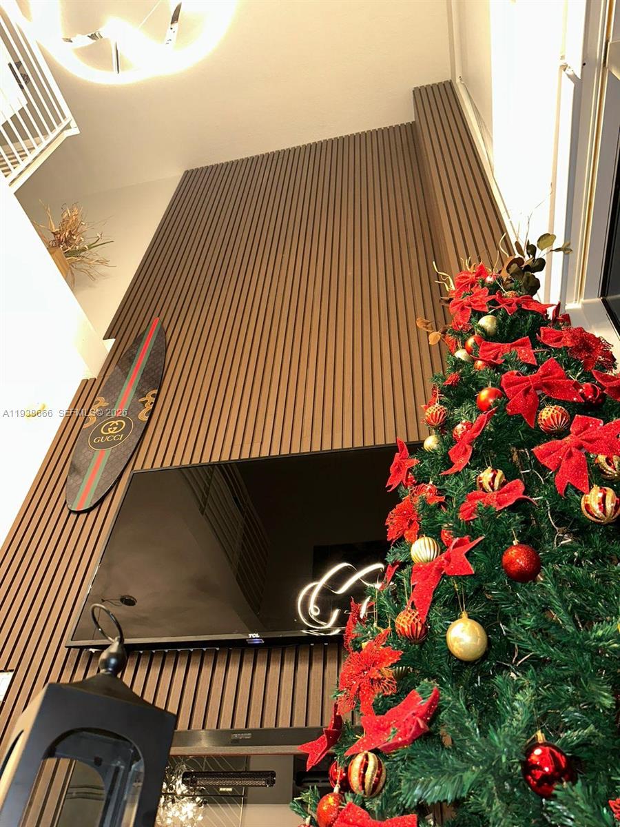 INFINITY AT BRICKELL COND - Residential