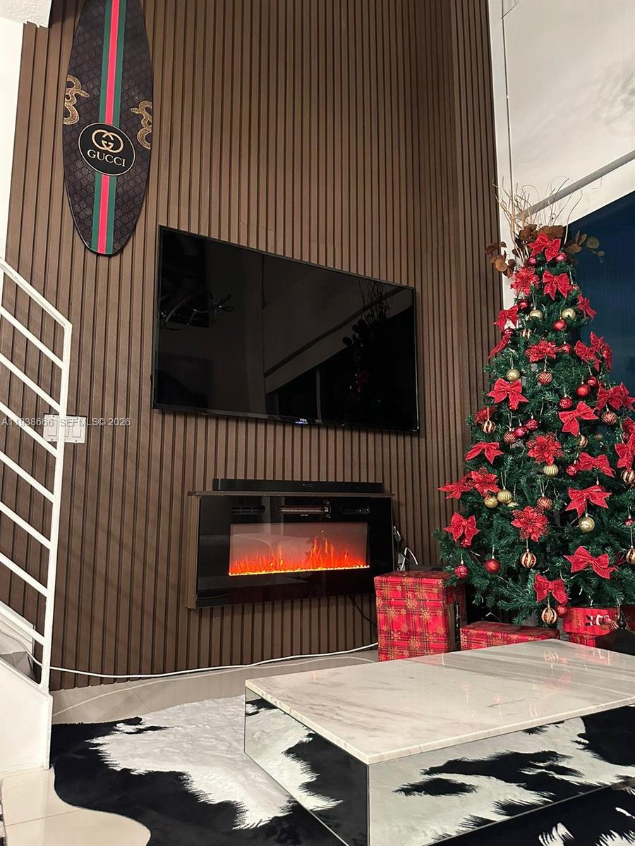 INFINITY AT BRICKELL COND - Residential