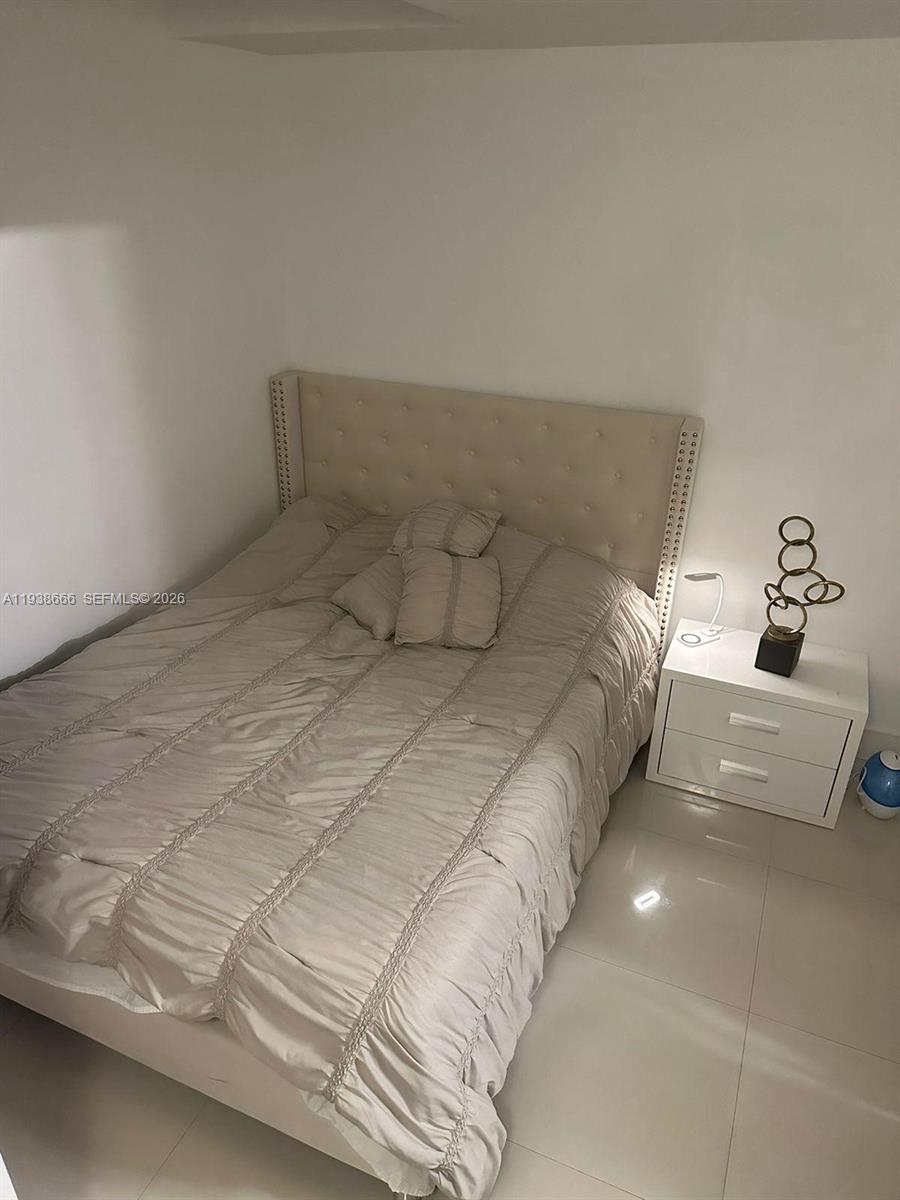 INFINITY AT BRICKELL COND - Residential