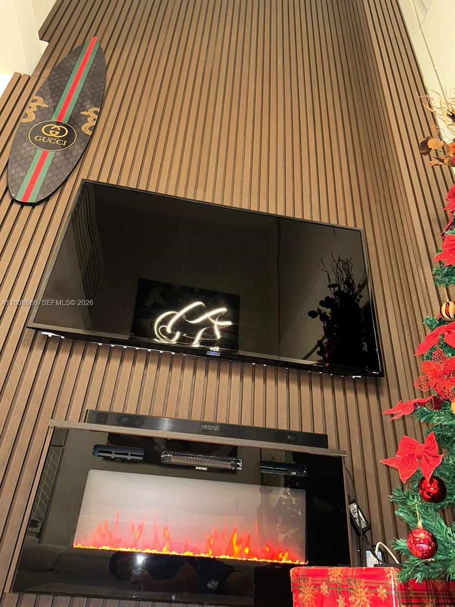 INFINITY AT BRICKELL COND - Residential