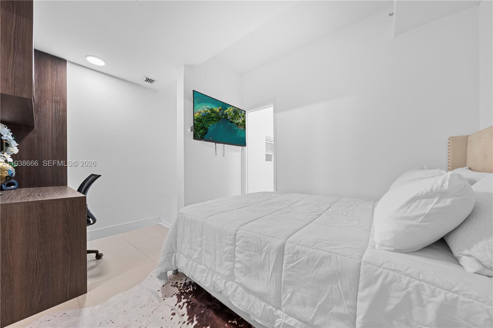 INFINITY AT BRICKELL COND - Residential
