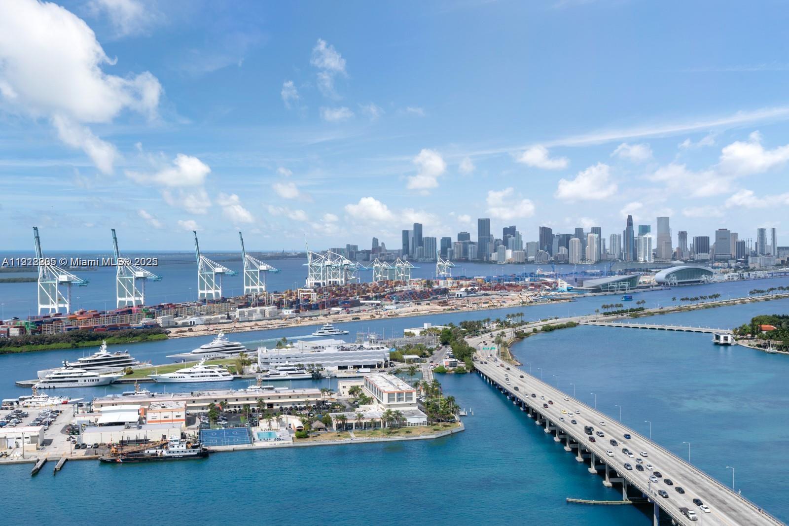 ICON CONDO - Residential