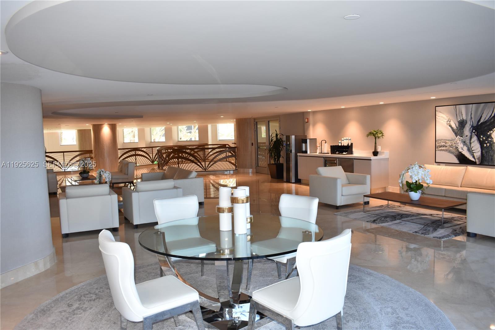 THE PINNACLE CONDO - Residential