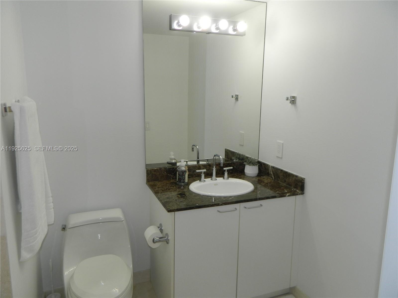 THE PINNACLE CONDO - Residential