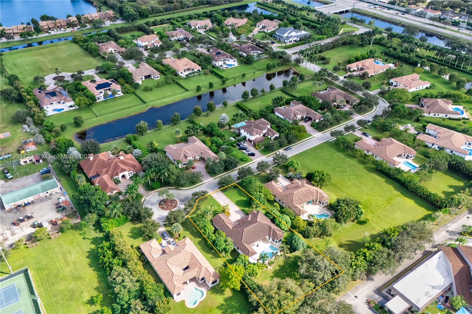 PARKSIDE ESTATES OF DAVIE - Residential