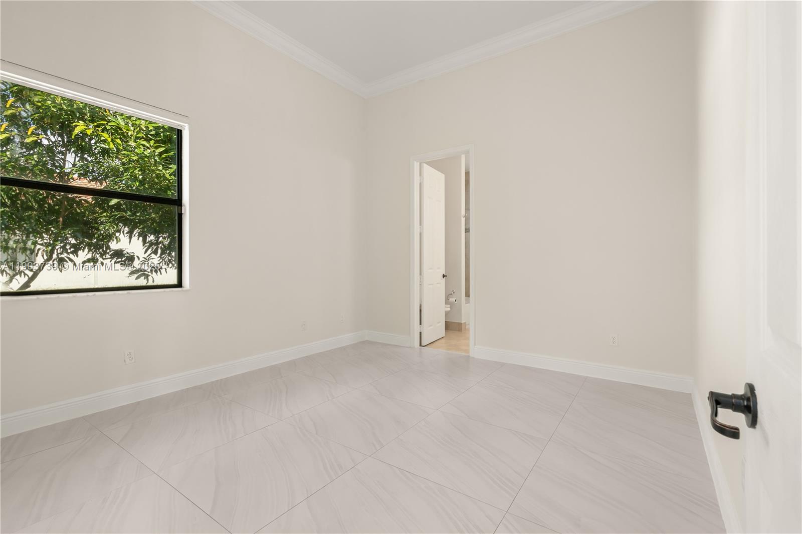 PARKSIDE ESTATES OF DAVIE - Residential