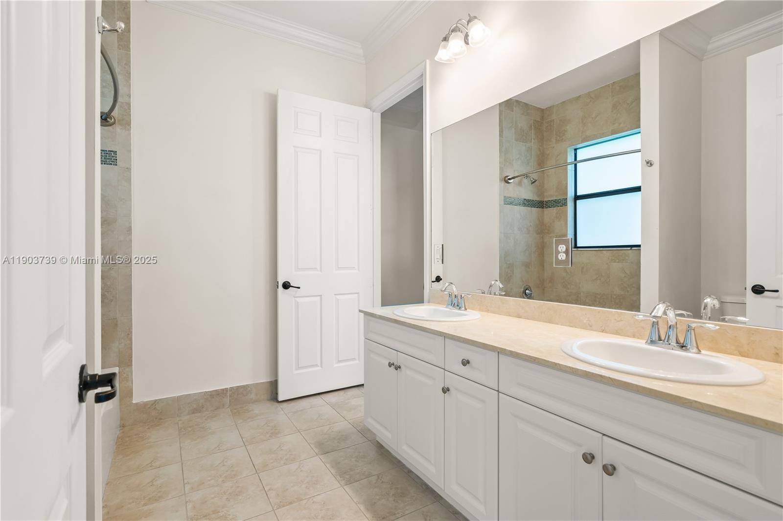 PARKSIDE ESTATES OF DAVIE - Residential