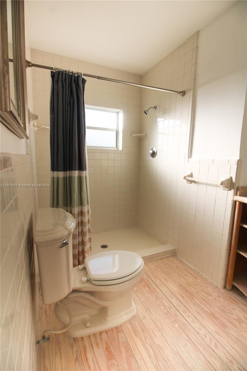 SUNRISE HARBOUR REV PL - Residential