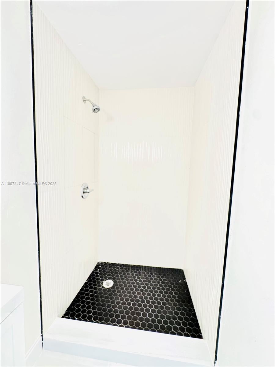 BROADVIEW PARK - Residential