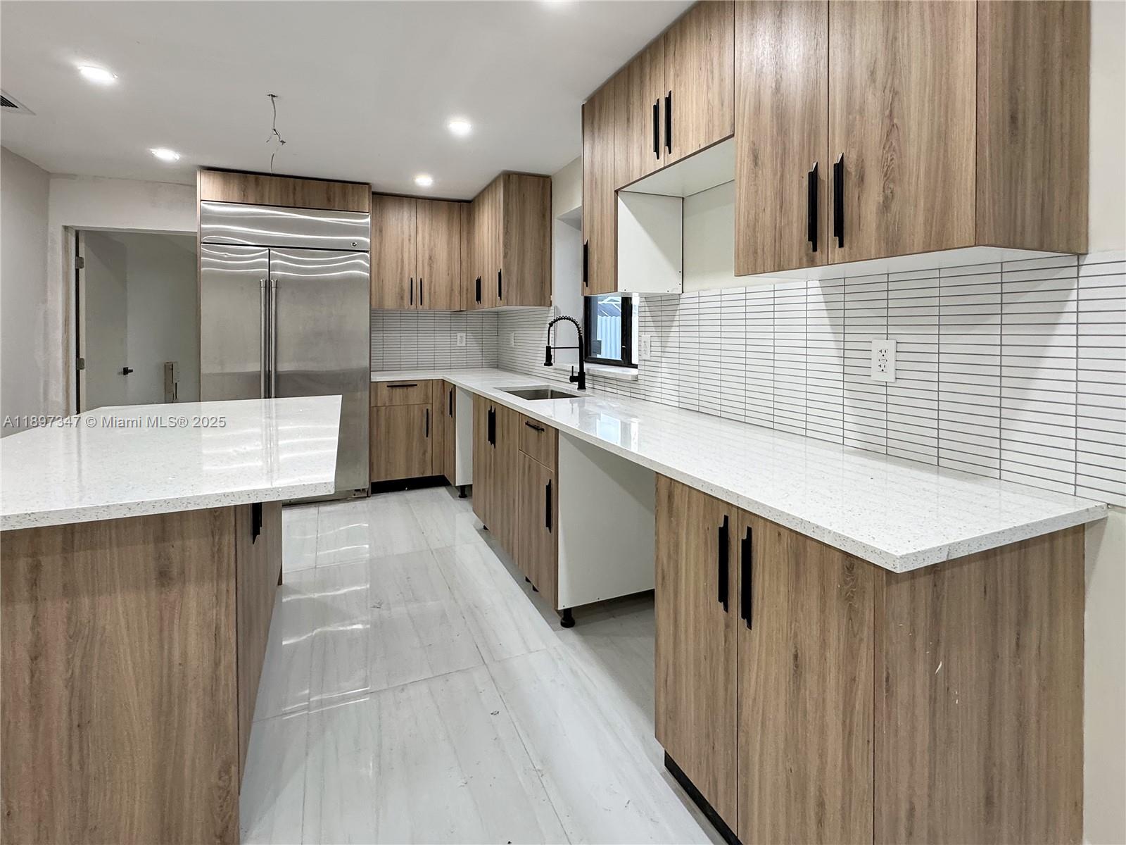 BROADVIEW PARK - Residential
