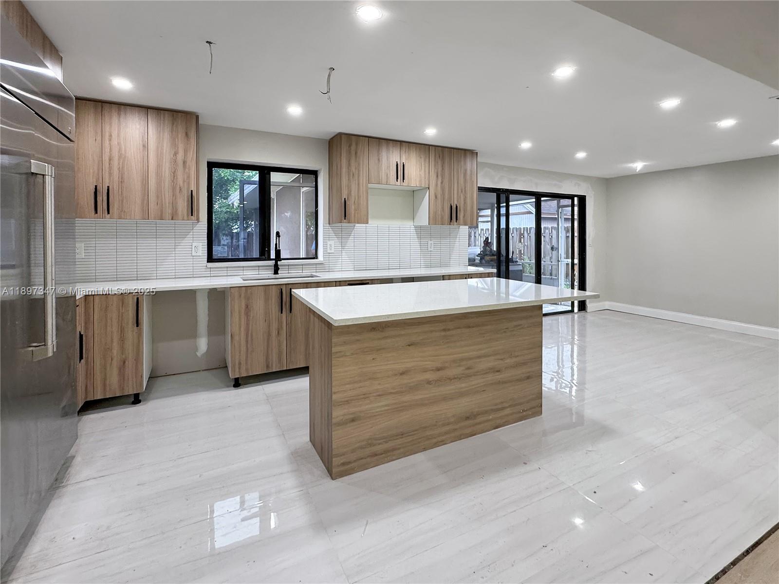 BROADVIEW PARK - Residential